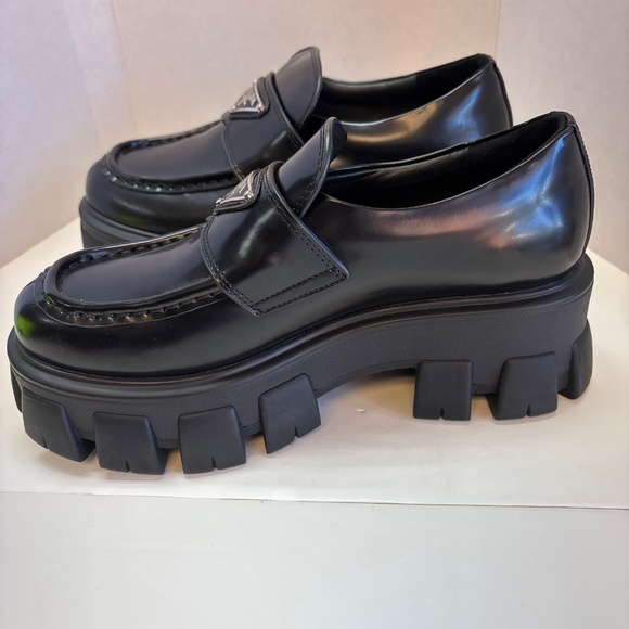 Women’s Black Prada Monolith Loafers Sz 38 or US 8 Italy - Picture 4 of 10